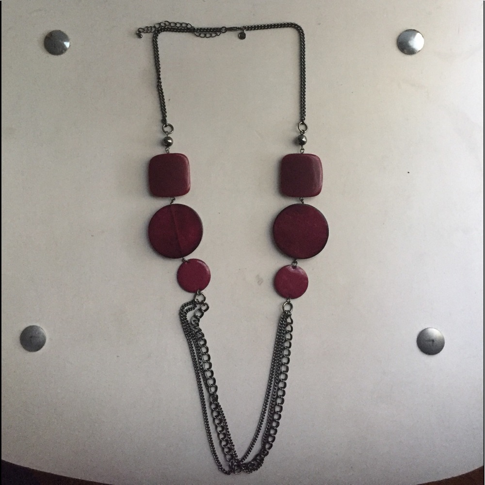Statement necklace